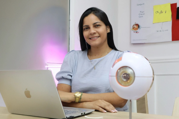 Dr. María González